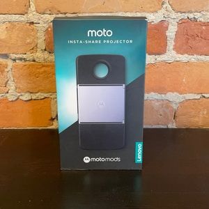 Motomods insta-share projector